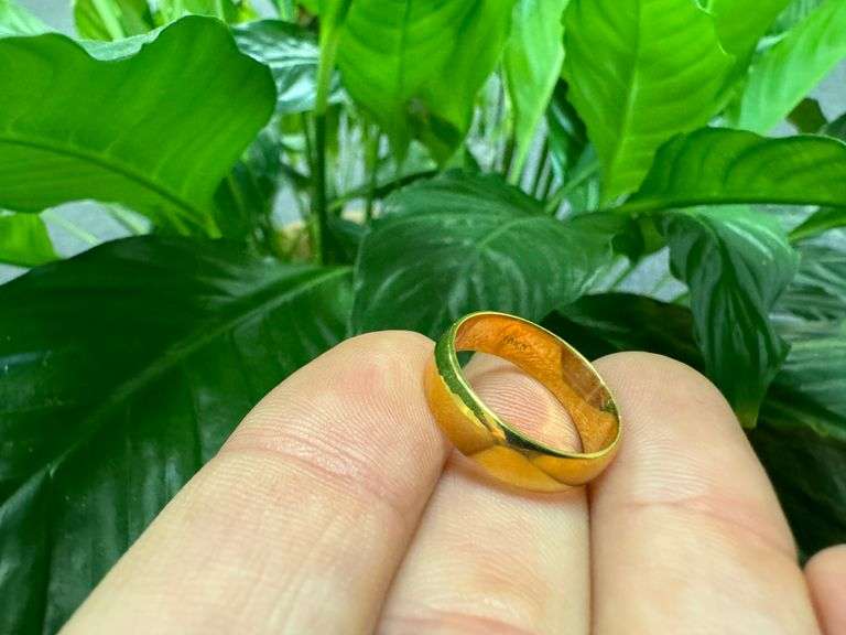 10k Yellow Solid Gold 6mm Domed Plain Men's Women's Wedding Band Size 5