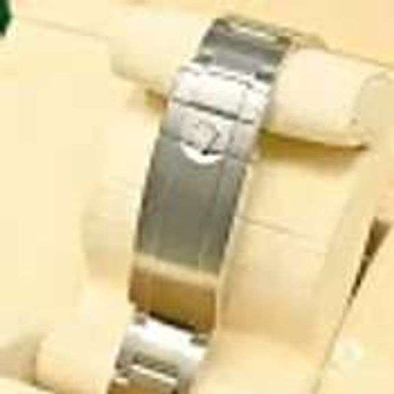 Very rare Sapphire and Ruby and diamond Rolex day just and quieckset submariner