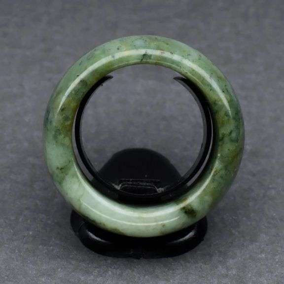 Simply amazing 37.15ct REAL Burmese Jade ring!
