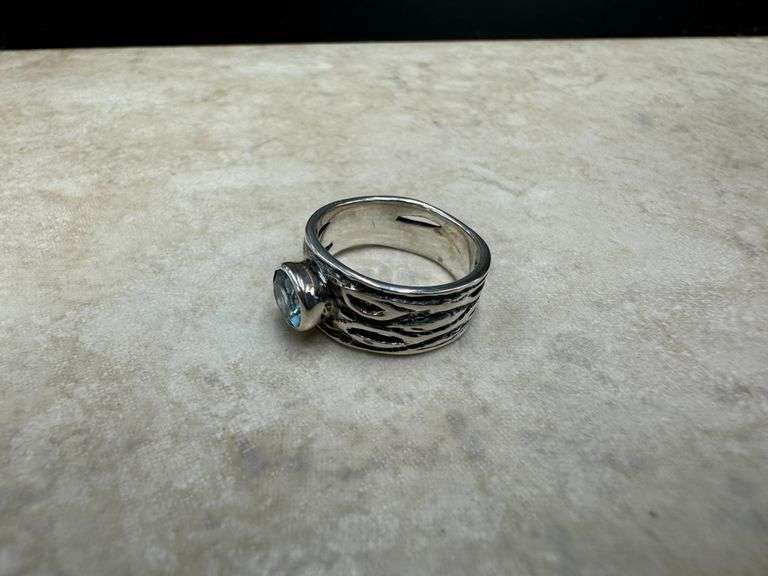 Sterling Silver Natural Gemstone Blue Topaz Ring Size 6