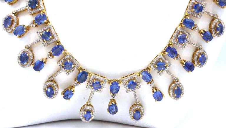 Breathtaking 39.00CTW Brand New European Oval & Round Shaped Faceted Kyanite & 4.25CTW Diamonds Neck