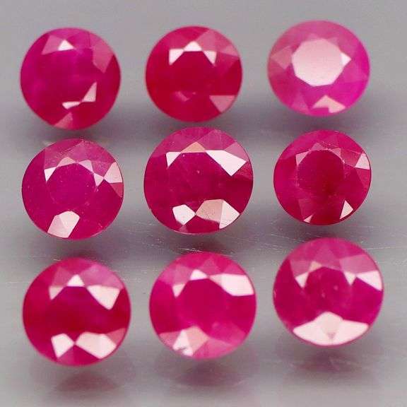 Don't miss this set of beautiful Burmese Rubies Weighing 4.33 carats!
