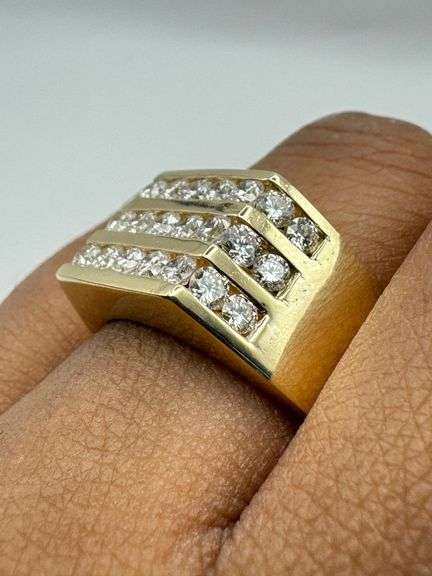 14K Yellow gold Men's Ring Three Row of 2.70ct