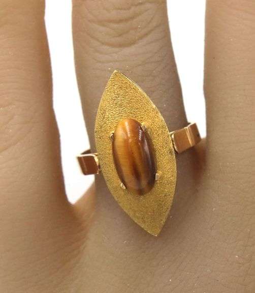 Uniquely designed 18k YG Tigers Eye Ring