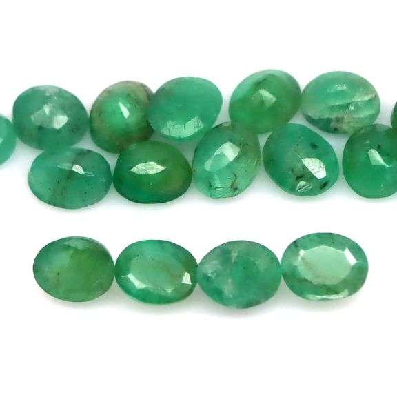 Rich green 6.66ct set of 5x4mm Zambian Emerald set