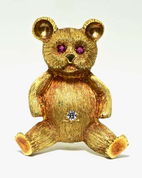 Loveable 18K Yellow Gold Teddy Bear Brooch