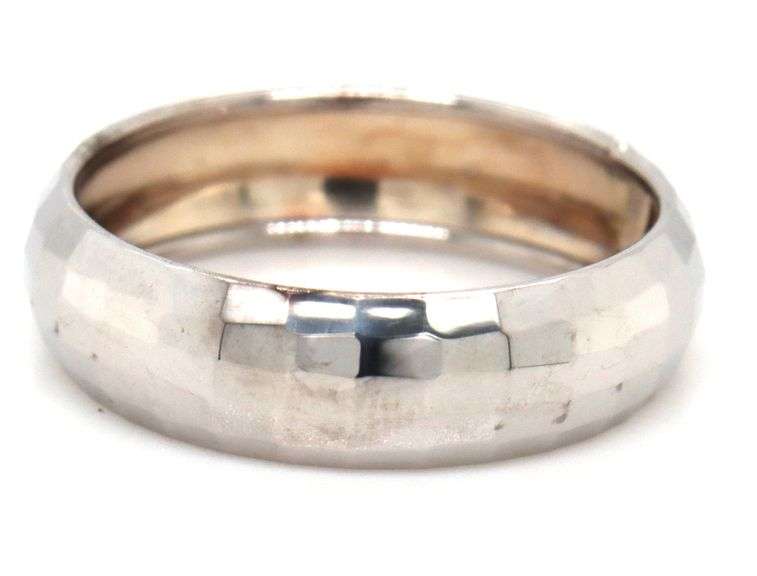 14kt White gold 3.8mm band