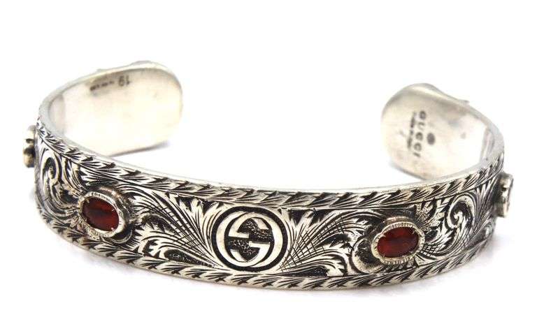 Gucci Tiger head Le Marche Des Merveilles cuff bangle