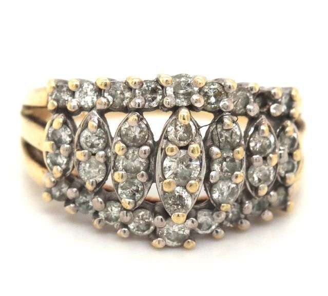 10kt Yellow gold diamond cluster ring