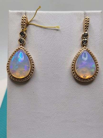 Magnificent pair earring Opal and diamond in Silver – GGA Certified