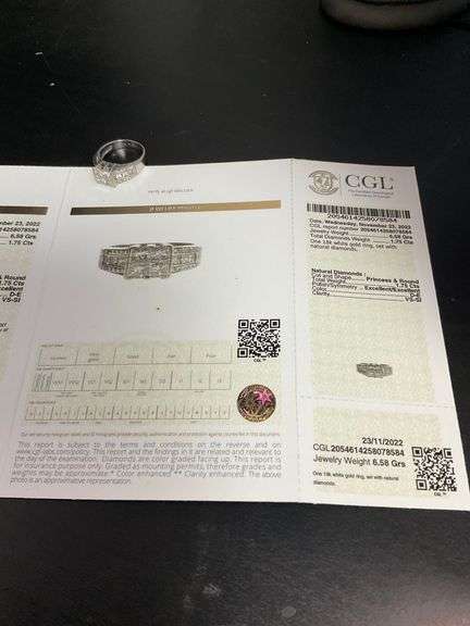 CERTIFIED LADIES 18K WHITE GOLD DIAMOND RING