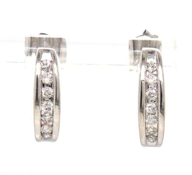 14kt White gold 0.20ctw J hoop earrings