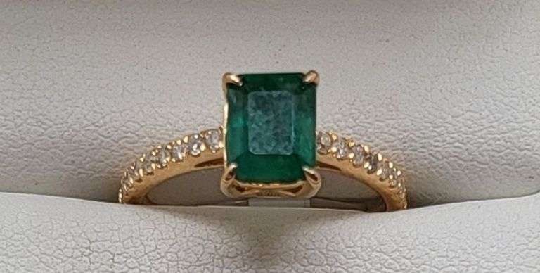 Very fine one Emerald ring in silver 14k gold plated with diamond accent