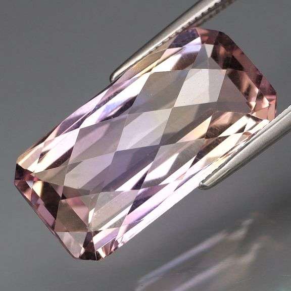 Absolutely stunning 9.86ct lightly saturated Bolivian Ametrine
