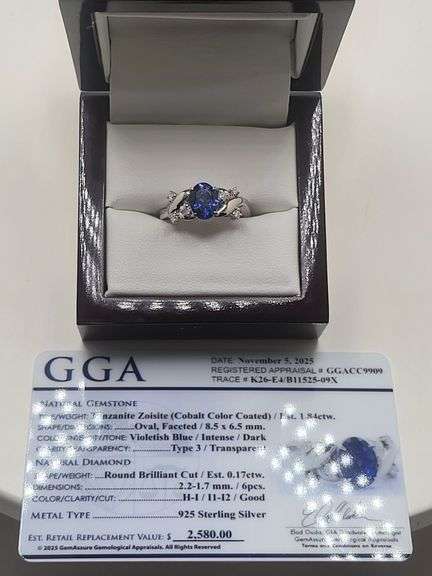 Very fine Tanzanite ring in silver , GGA certified with diamond