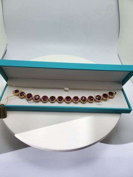 A true statement of elegance of Ruby and diamond Bracelet in Silver – GGA Certified. Set in lustrous