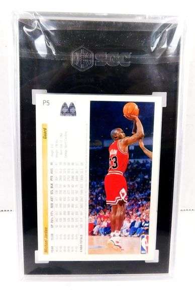 Michael Jordan 1992-93 Basketball Card, 5.5 EX