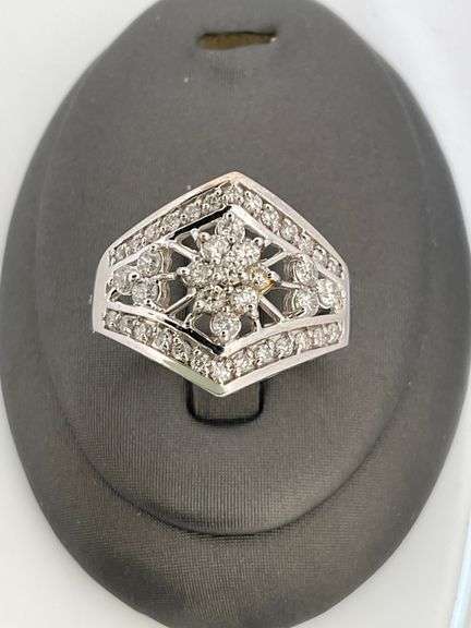 CERTIFIED 14K WHITE GOLD AND DIAMOND RING
