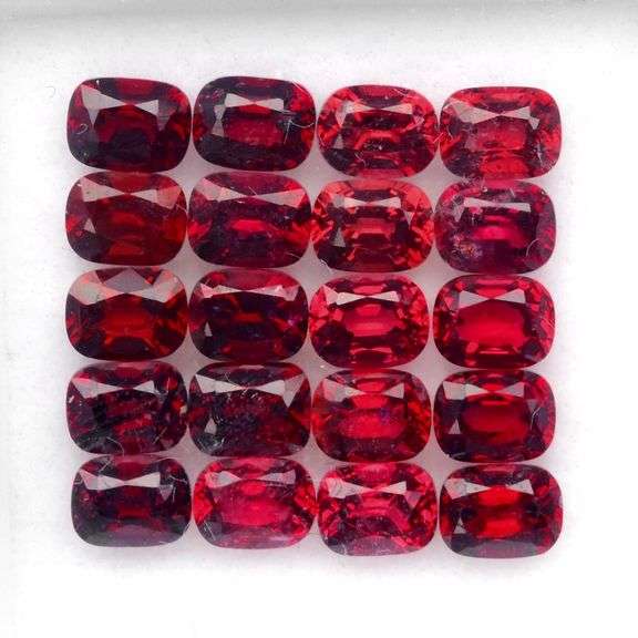 Graduated color! VS-VVS clarity! Matched size! 4.92ct red Spinel set!