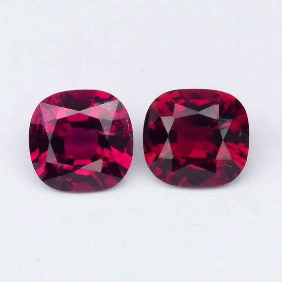This is a 1.88ct pair of VS-VVS ruby red Burmese Spinel!!!