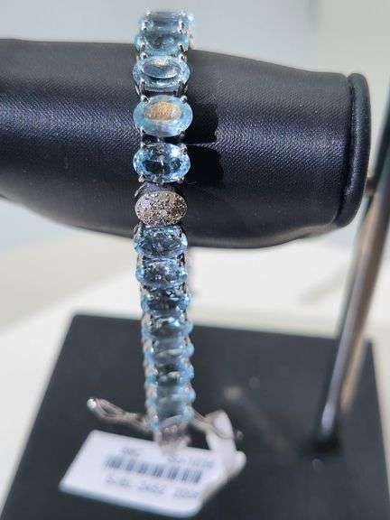 Fresh Blue Aquamarine Bracelet in Diamond Studded Silver