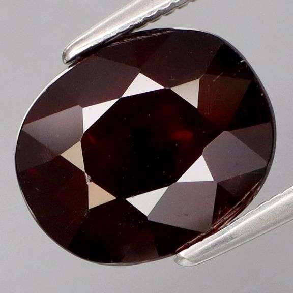 Silky smooth 4.51ct untreated midnight crimson Mozambique Garnet