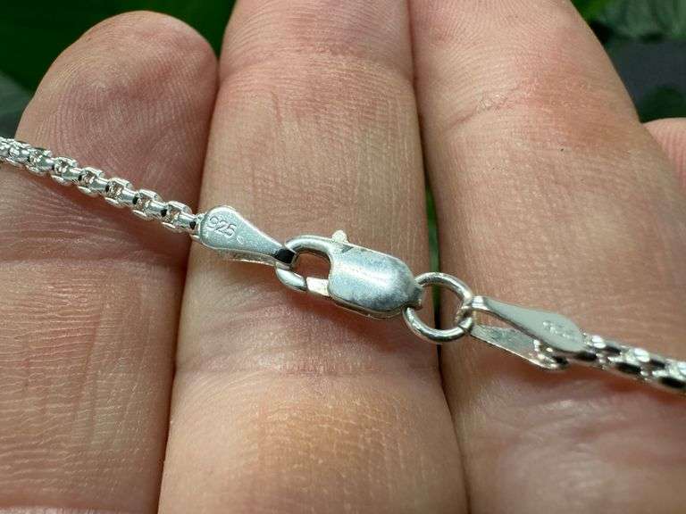 .925 Sterling Silver Garnet Pendant w/ 18" Italian Round Box Chain