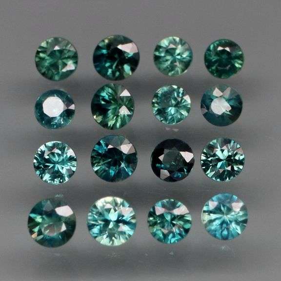 Multi-hue 3.07ct natural blue green Sapphire set