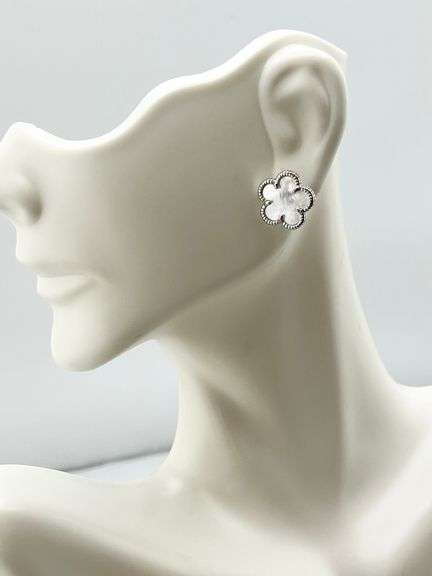 295 Sterling Silver White Mother Of Pearl Four Clover Motifs Earrings