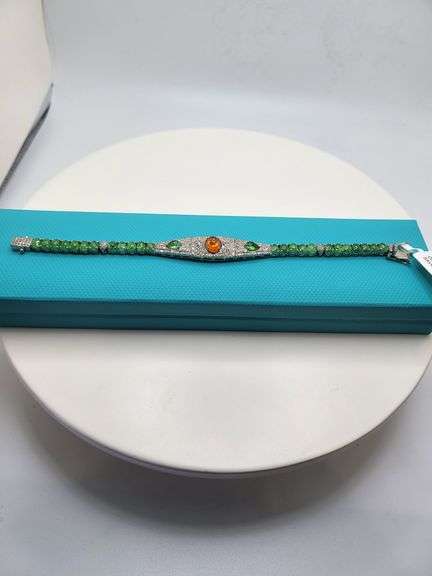 Unbelievable diamond and Tsavorite Bracelet in silver