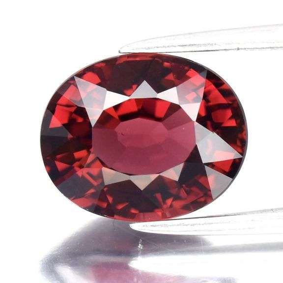 Premium VVS grade 3.05ct top red Rhodolite Garnet from Tanzania!