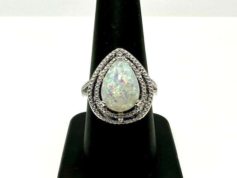 Amazing 4.5 Ct Simulated Color Play Rainbow Opal Ring