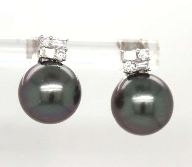 18kt White gold Tahitian and diamond earrings