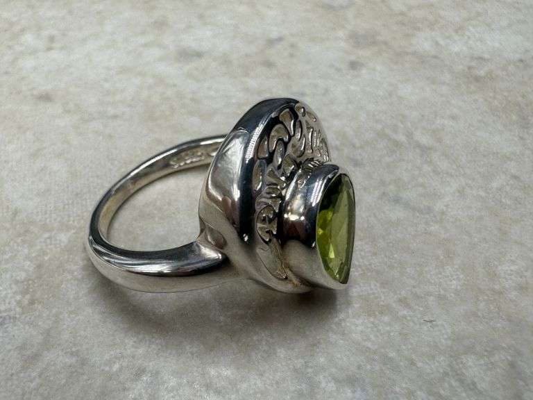 Sterling Silver Natural Gemstone Perdiot Ring Size 7