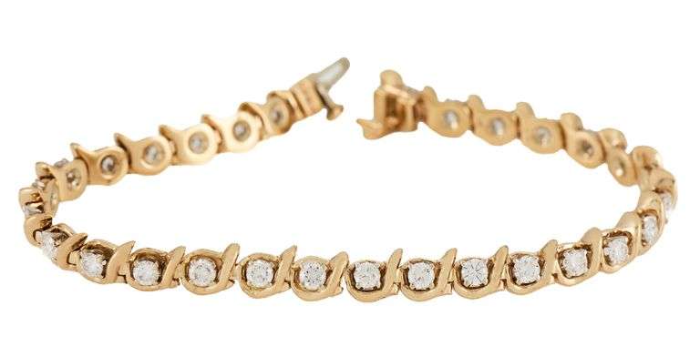 3.60ctw Round Diamond Curve Link Tennis Bracelet in 14K