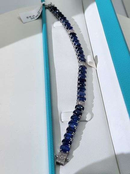 Very fine quality Kyanite Bracelet in Sterling Silver