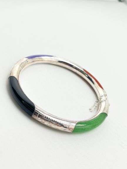 925 Sterling Silver Kwan Collection Hinged Bangle With Multi Color Jade Detail