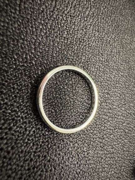 10k White Solid Gold 2mm Domed Plain Men's Women's Wedding Band Size 8