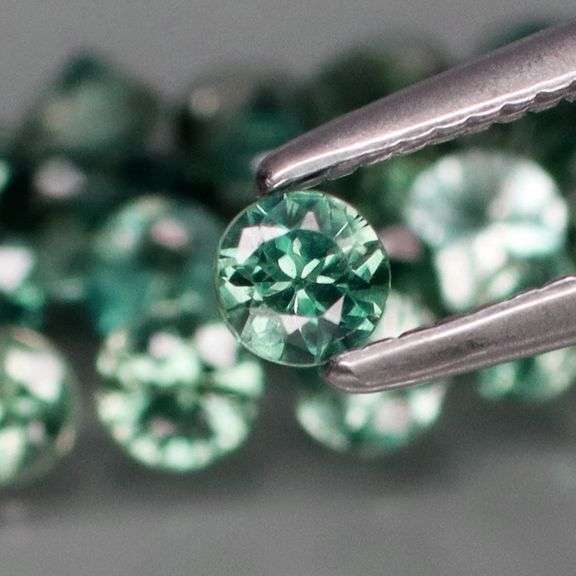 Richly colored! 3.35ct classic Australian blue green Sapphire set!