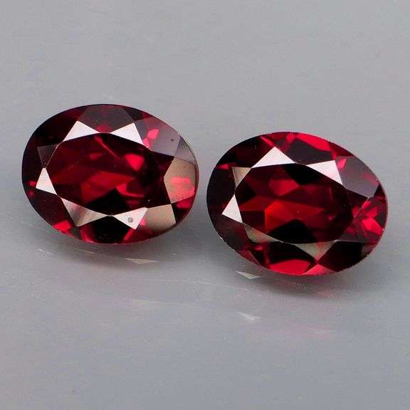 Mozambique red! 4.41ct matched oval cut Garnet pair!