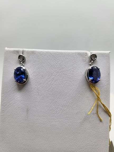Magnificent pair earring of Tanzanite in Silver – GGA Certified