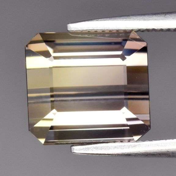 Internally flawless 3.47ct gray to pink Nigerian Tourmaline