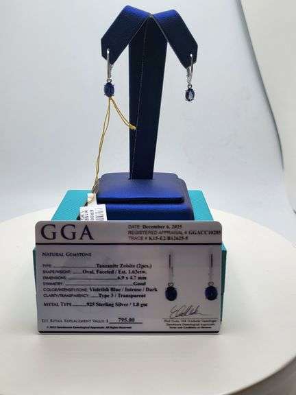 Magnificent pair earring of Tanzanite in Silver – GGA Certified