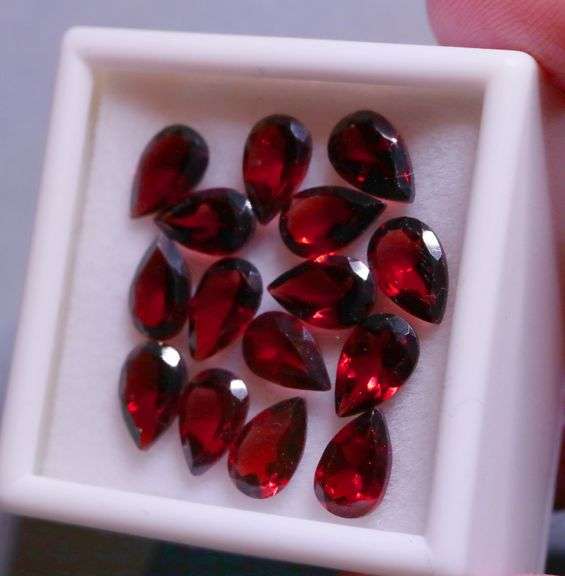 Huge! 15.10ct well matched untreated Garnet set!