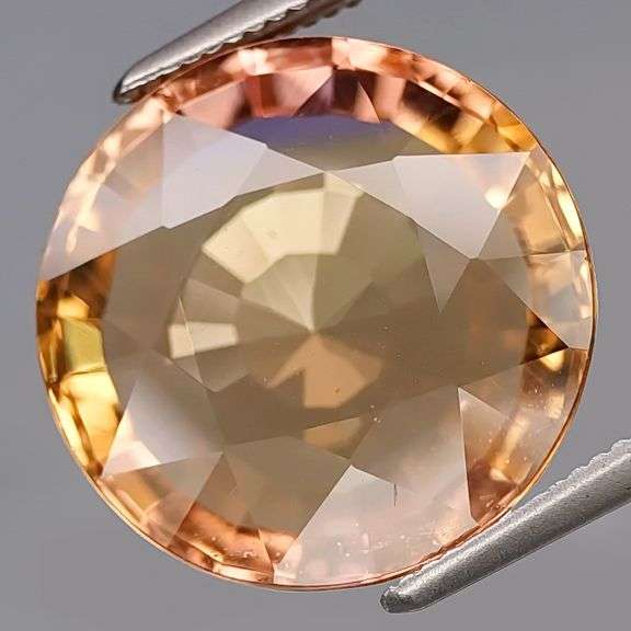 Stunning 8.96ct VS grade golden Ametrine!
