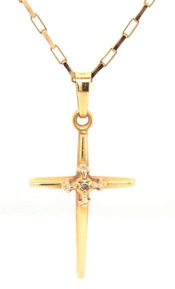 14kt Yellow gold cross pendant on chain