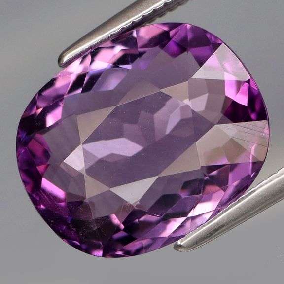 Absolutely stunning! 4.56ct pink and lavender flashing Amethyst