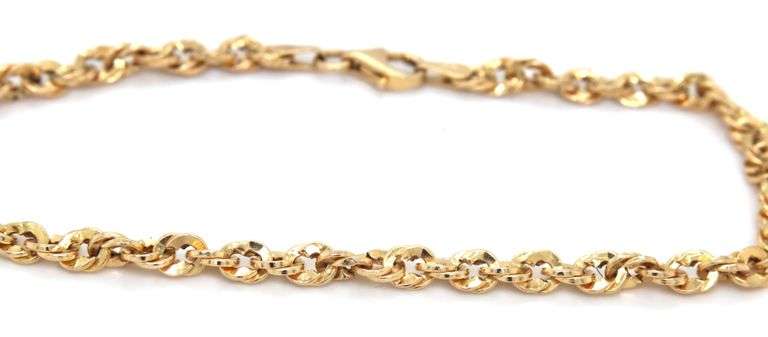 Sparkling 14K YG Variation of a Rope Bracelet