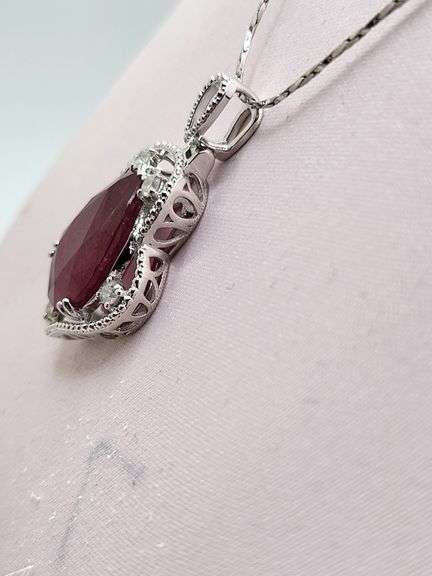 Unbelievable very fine Ruby and diamond Necklace in Silver – GGA Certified