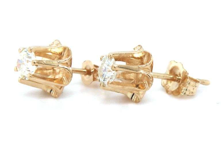 14kt Yellow gold 0.48ctw round brilliant cut stud earrings